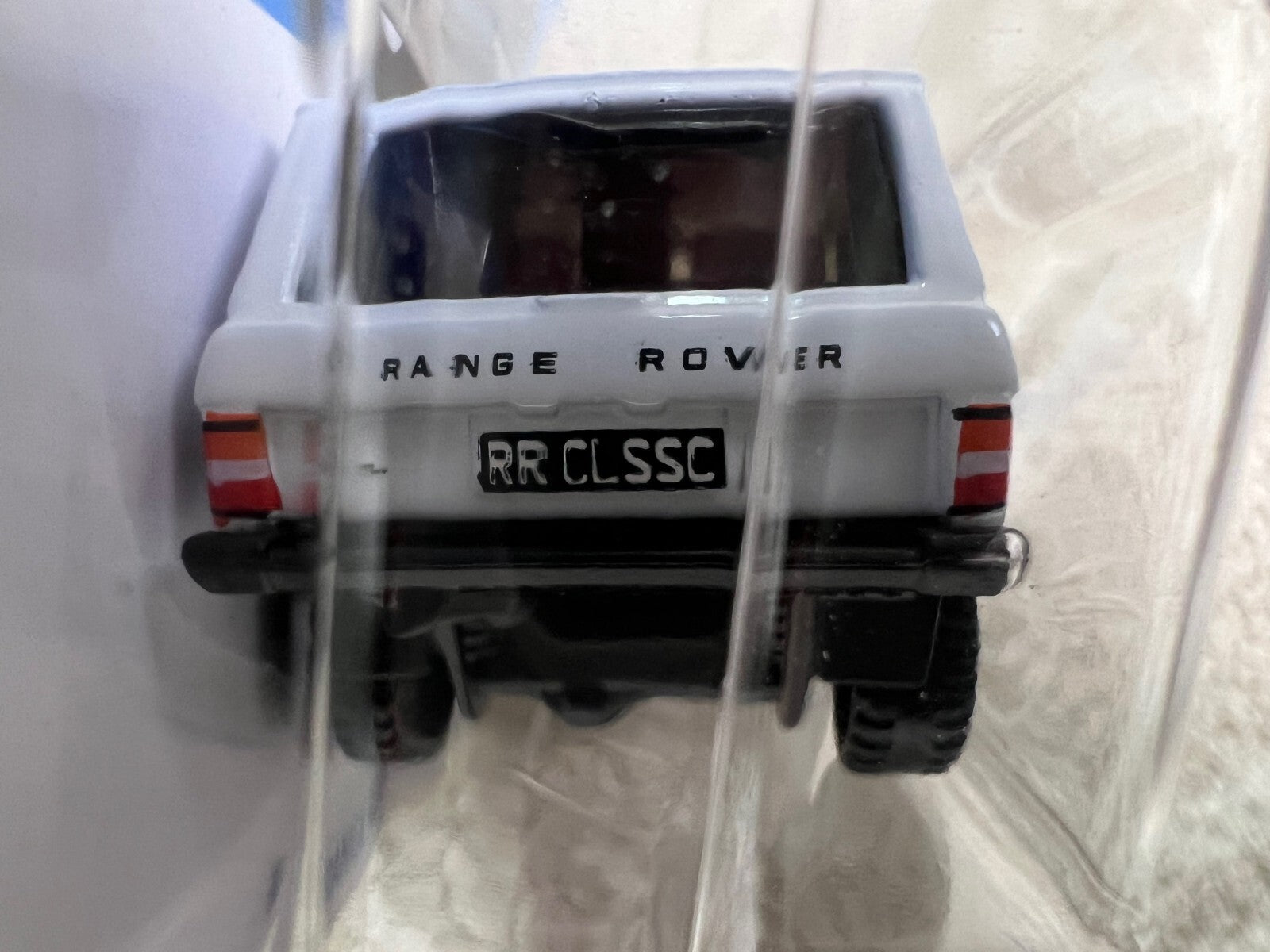🔥🔥🔥Hotwheels Range Rover Classic Blue & White HW Hot Trucks HW18🔥🔥🔥