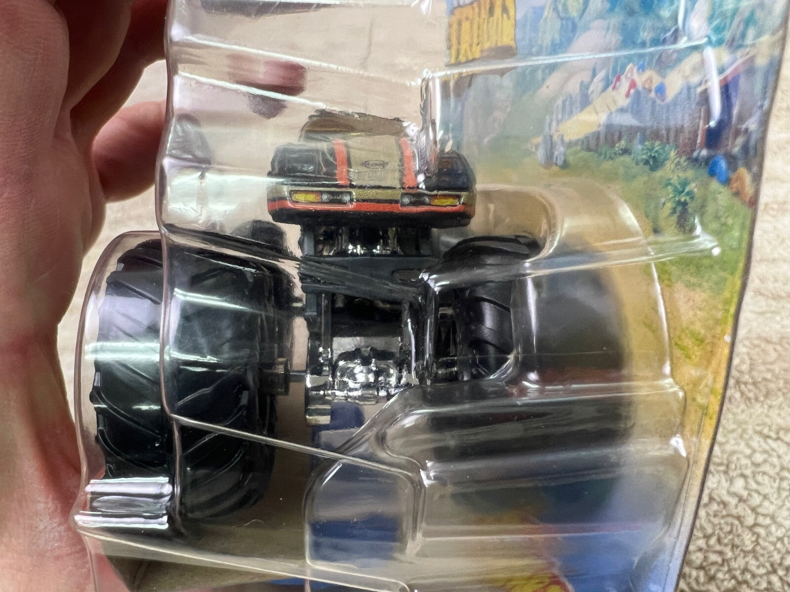 🔥🔥🔥Hot Wheels  Monster Trucks Fan Favorites #2/6 Corvette #GTH58  S-8🔥🔥🔥