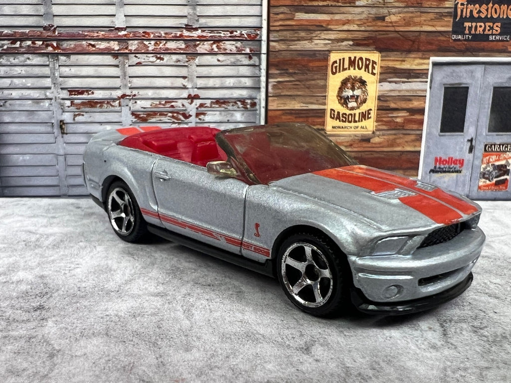 🔥🔥🔥Hot Wheels 07 Shelby GT500 Convertible Silver/Red C9🔥🔥🔥