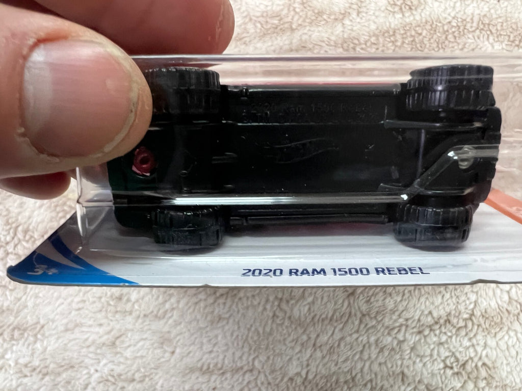 🔥🔥🔥Hot Wheels 2020 Ram 1500 Rebel RED Hot Trucks HW18🔥🔥🔥