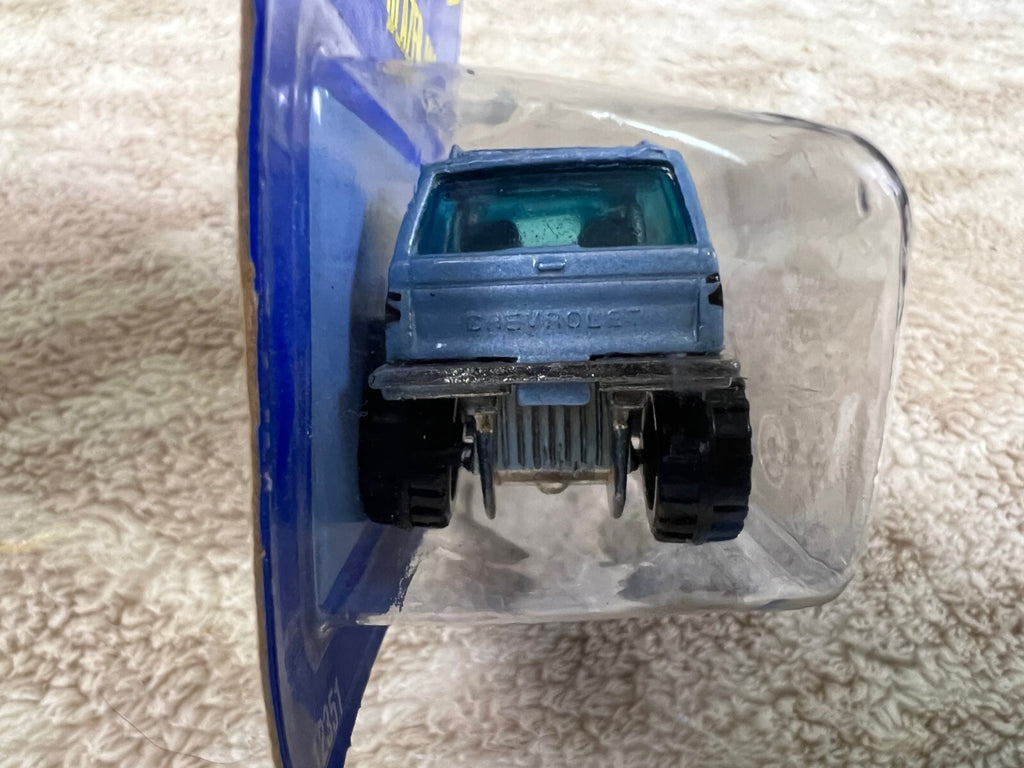 🔥🔥🔥🔥1995 Hot Wheels Blue Card Main Line Blazer 4X4 HW05🔥🔥🔥🔥