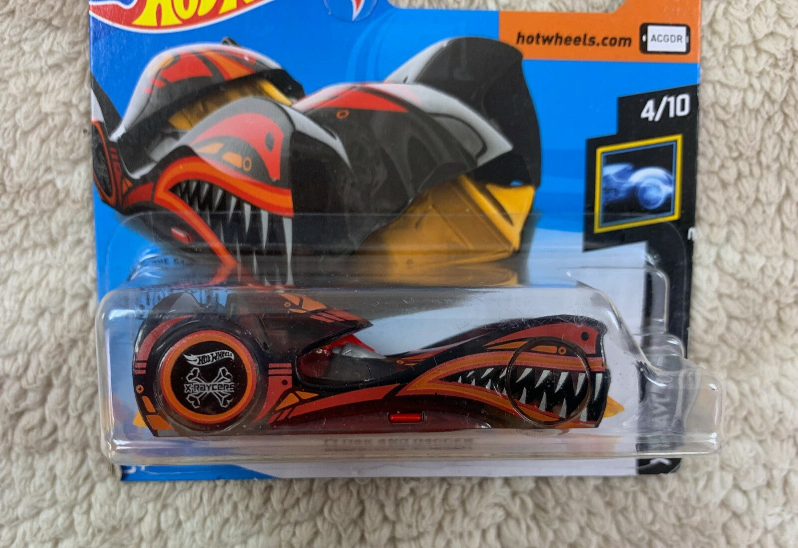 ****New Hot Wheels X-Raycers 2020 87/250 " Cloak and Dagger" SHORT CARD HW05****