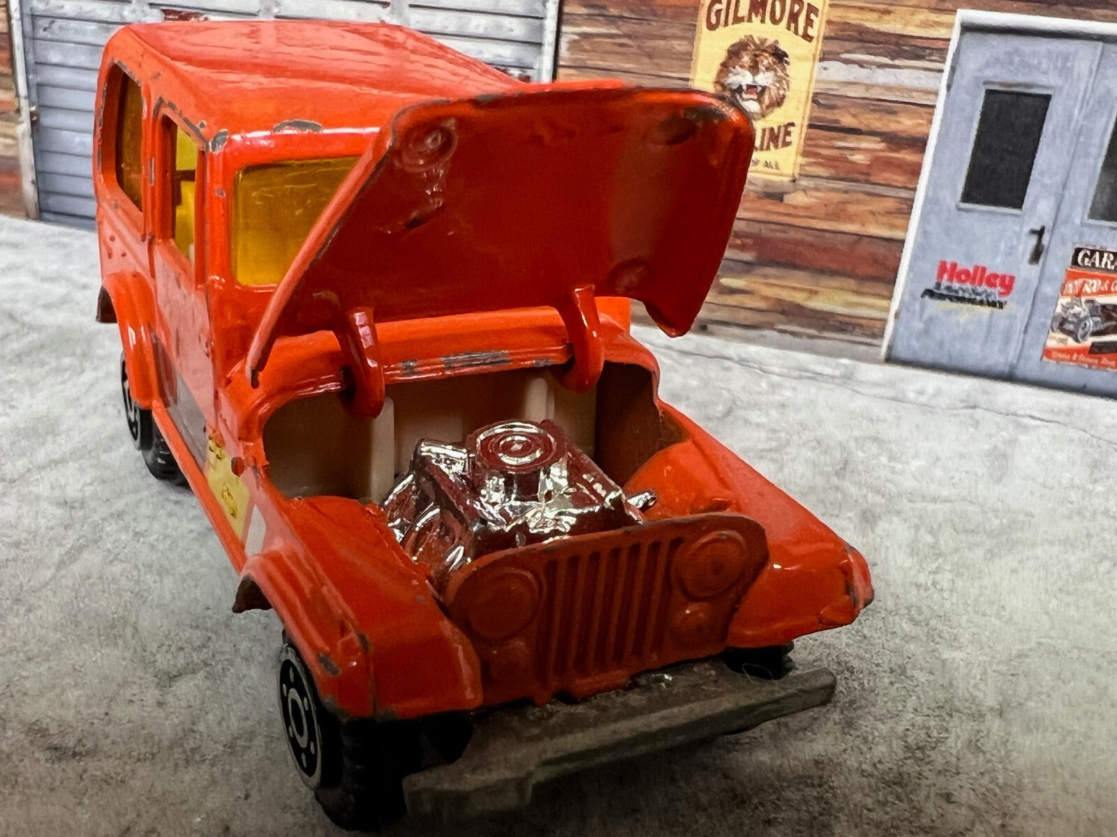 🔥🔥🔥Yatming #1603 Jeep CJ-7 Hard Top Orange w/Metal Base CJ7 C3🔥🔥🔥