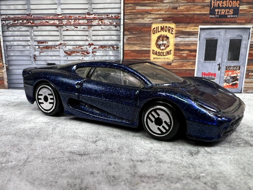 🔥🔥🔥🔥1992 Hot Wheels Jaguar XJ220 #203 Blue C12🔥🔥🔥🔥