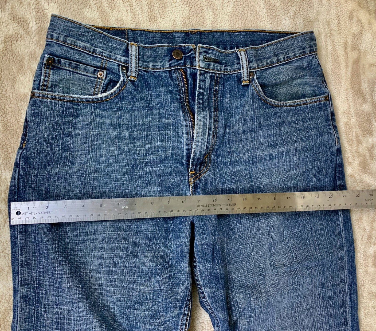 *****Levi's Strauss Co 550 Mens Jeans Blue Size 34x30 Relaxed Fit NICE******