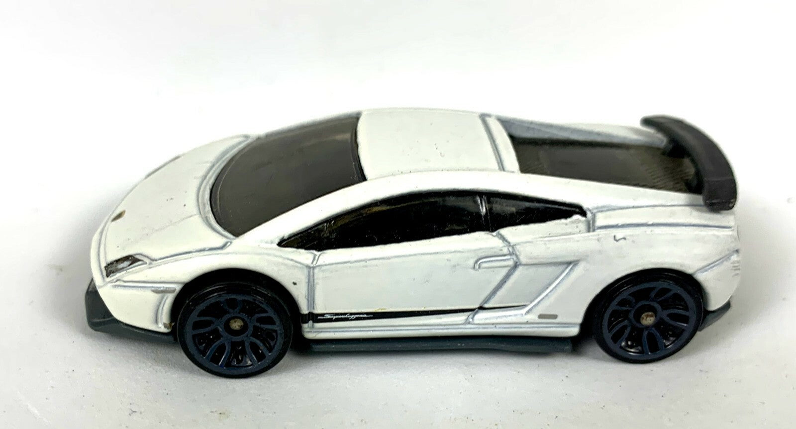 Hot Wheels 2011 HW Premiere Lamborghini Gallardo LP 570-4 Superleggera in White