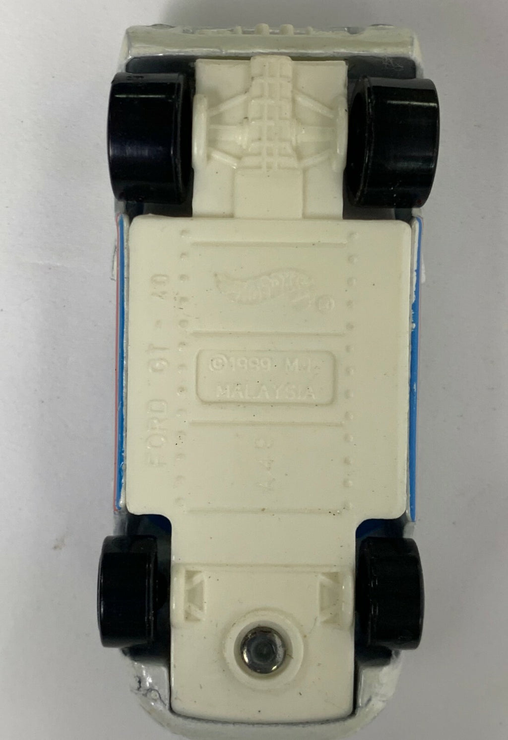 🔥HOT WHEELS FORD GT40 SUPER CAR WHITE w/ BLUE WINDOWS & ANODIZED WHEEL RARE🔥