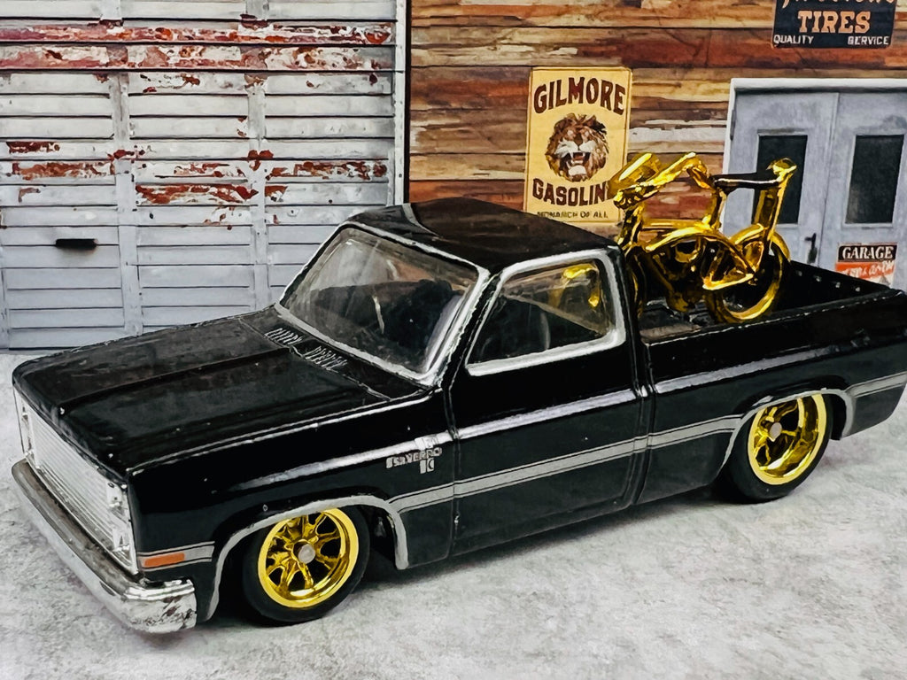 🇺🇸Hot Wheels 83 Chevy Silverado Custom Black/Gold Wheels Bike in Back C8🇺🇸
