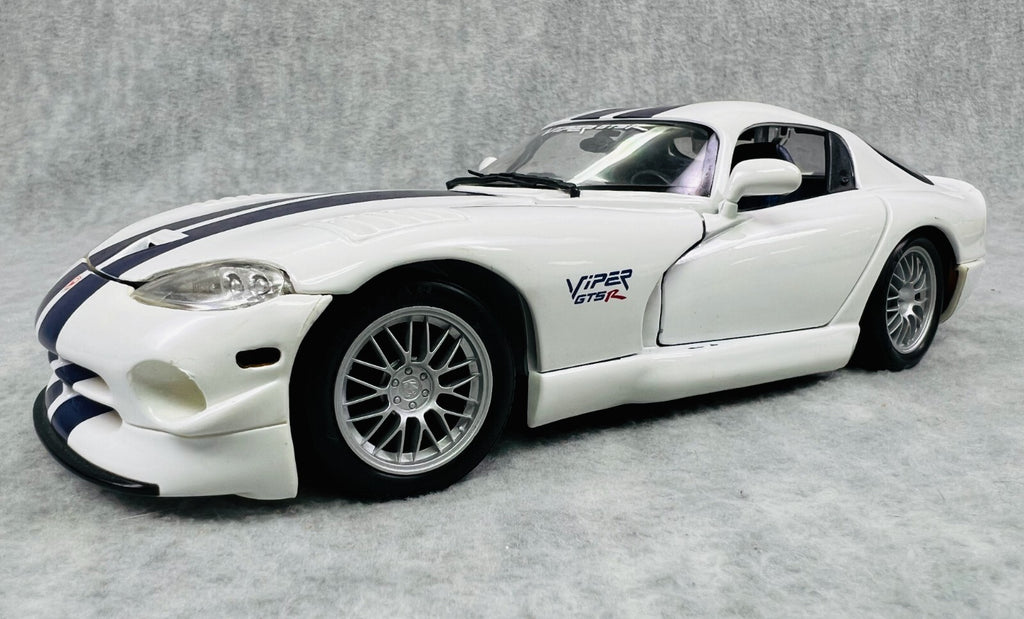 🏁🏁Maisto Dodge Viper GTS-R Special Edition White 1:18🏁🏁