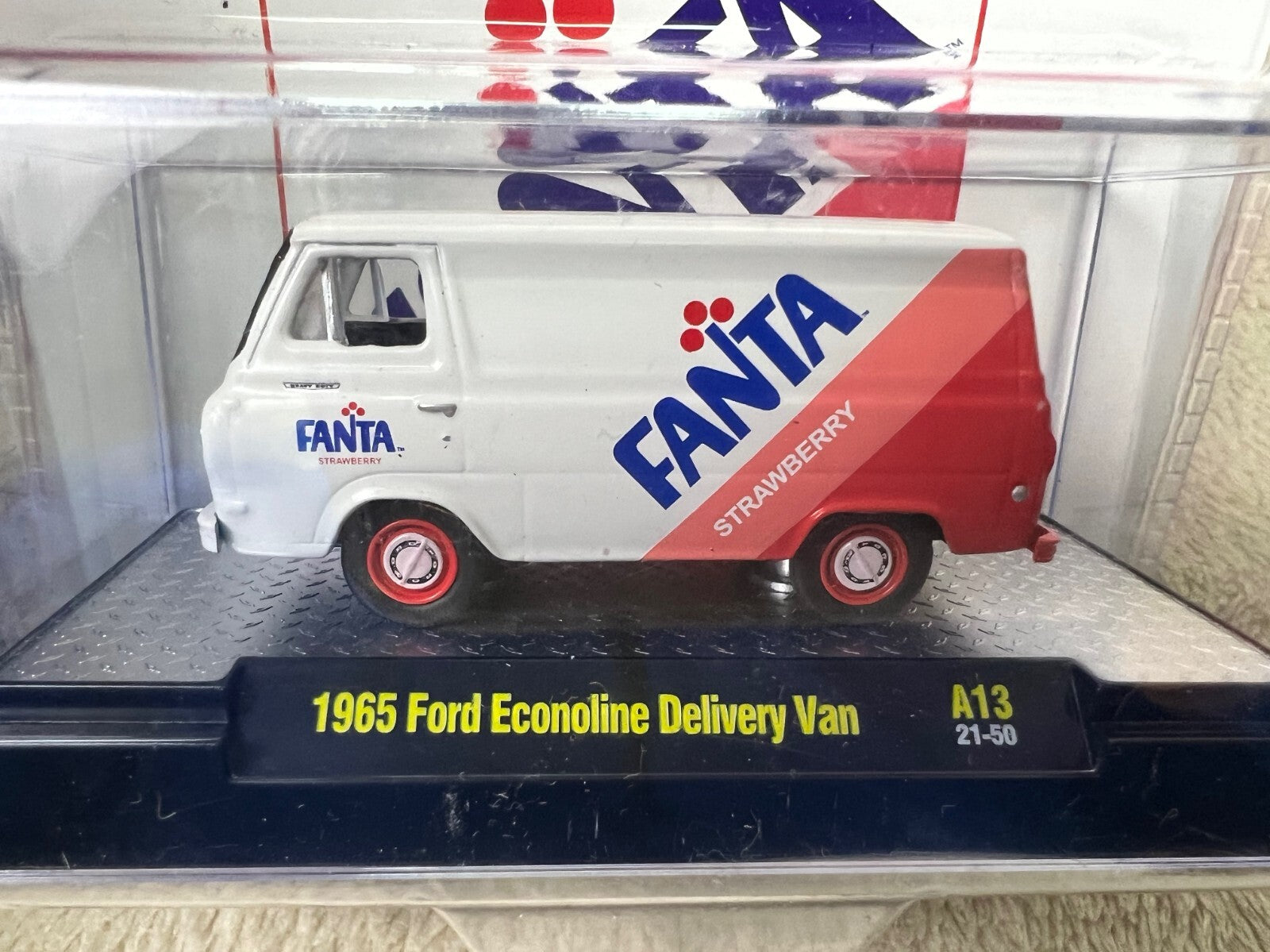 🔥🔥🔥M2 Machines FANTA 1965 Ford Econoline Delivery Van A13 21-50 HW15🔥🔥🔥