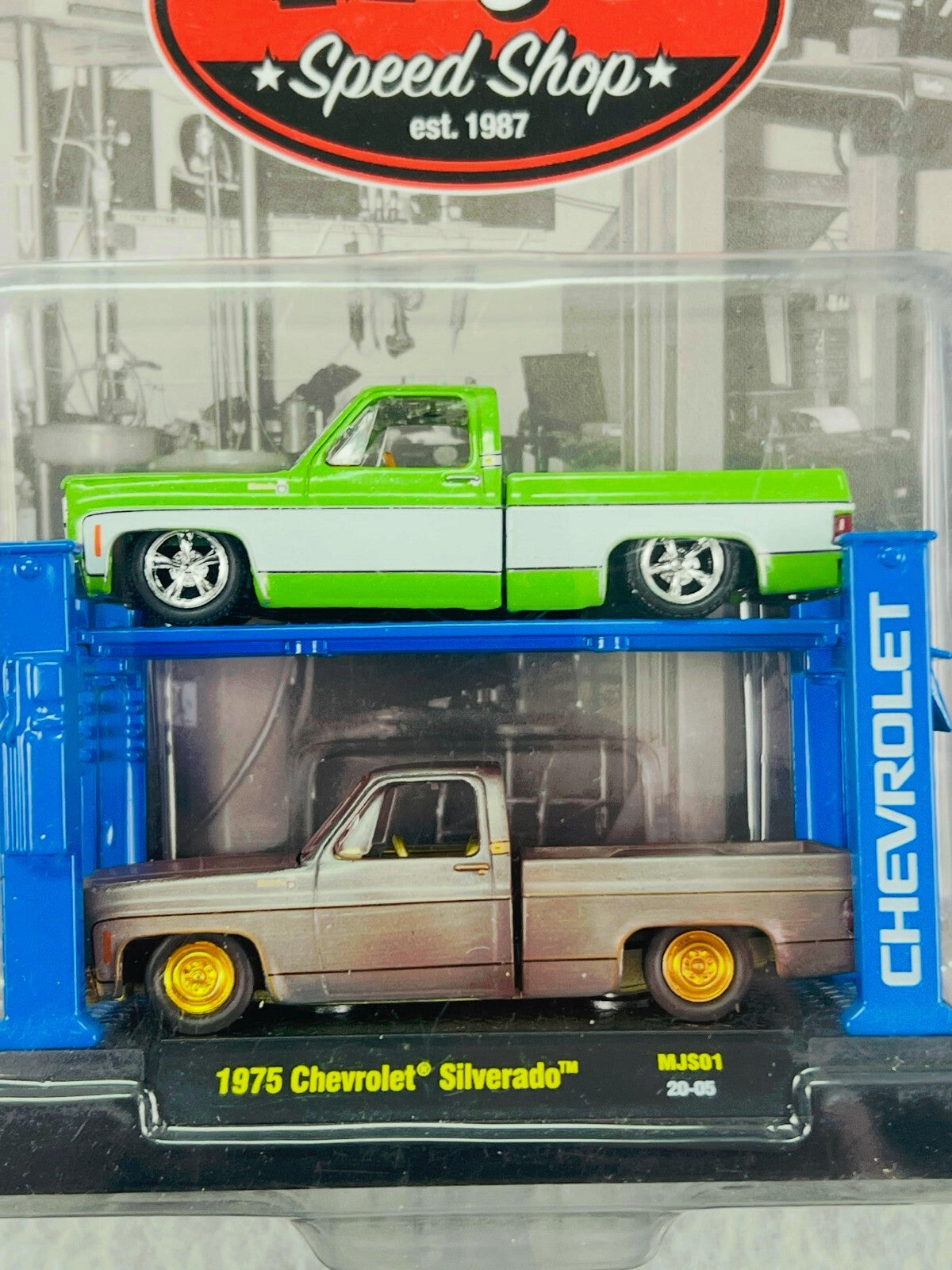 🇺🇸M2 Machines AUTO LIFT 1975 CHEVROLET SILVERADO  MiJo Speed Shop CHASE🇺🇸