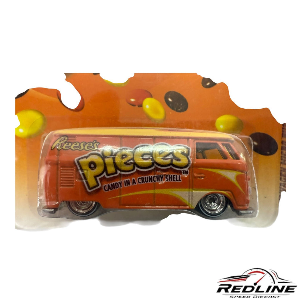 🔥🔥Hotwheels Real Riders Hershey’s Reese’s Pieces VW Micro Bus H9🔥🔥