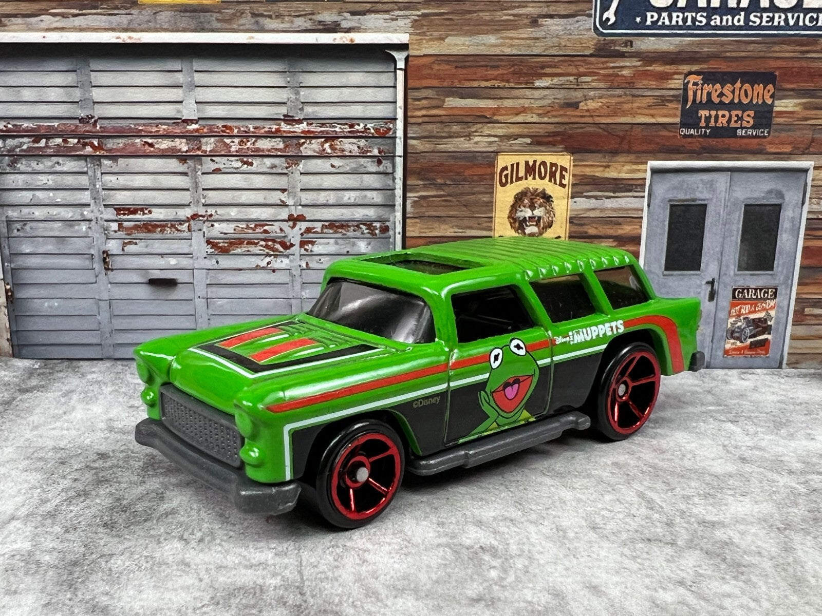 🔥🔥🔥 Hot Wheels Disney The Muppets  Classic Nomad Kermit the Frog C23🔥🔥🔥