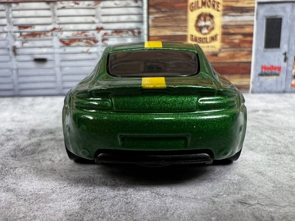 🔥🔥🔥🔥Hot Wheels Aston Martin V8 Vantage  Green  C11🔥🔥🔥🔥