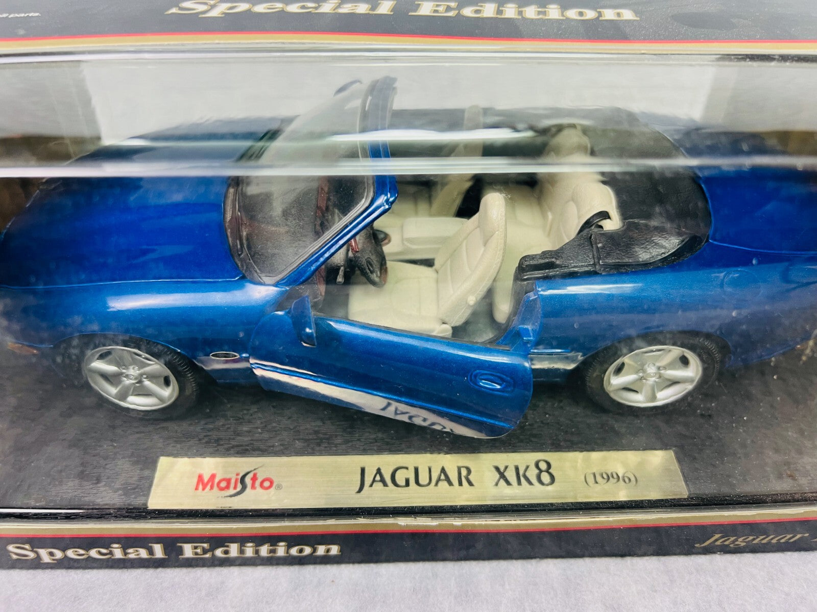 🇬🇧Maisto Special Edition Blue Jaguar XK8 Diecast Model 1996 Scale 1:18🇬🇧
