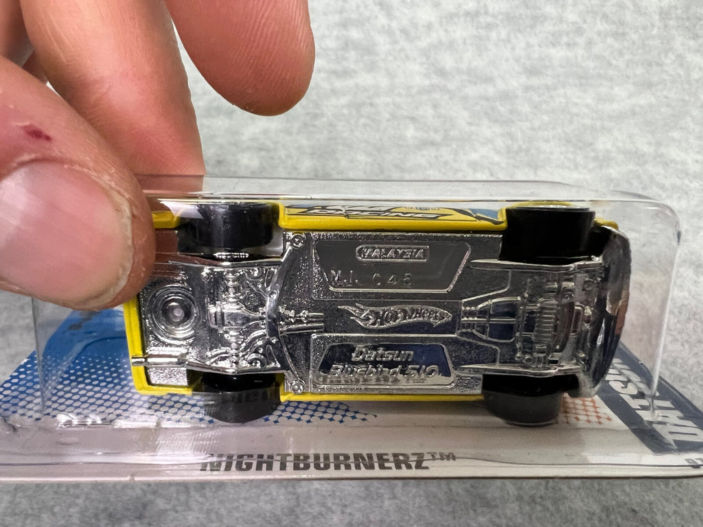 🎌🎌🎌Hot Wheels Nightburnerz Datsun Bluebird 510 YELLOW HW21🎌🎌🎌