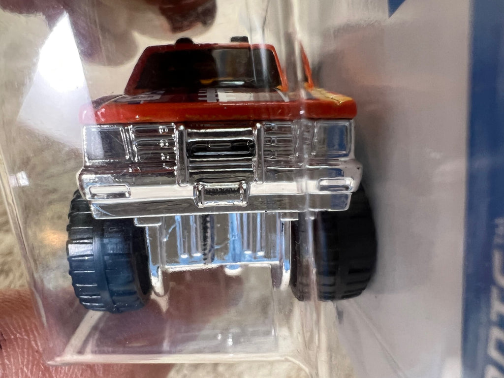 🏈🏈🏈🏈Hot Wheels  Kmart Exclusive 6/10 HW Sports Chevy Blazer 4X4 HW19🏈🏈🏈🏈