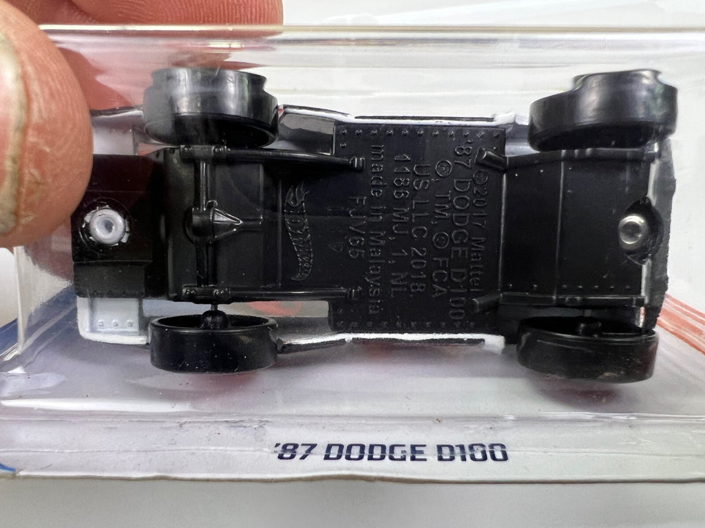 🔥🔥Hot Wheels '87 Dodge D100 2018 HW Hot Trucks 275/365 HW Hot Trucks HW06🔥🔥