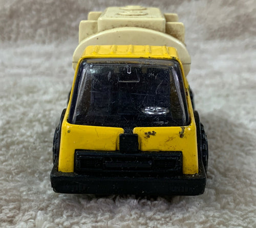 ******Vintage Tonka Tank Truck Yellow 4" Long Made in Japan Pre-Owned HW04******