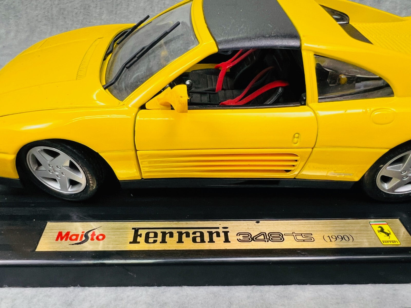 🇮🇹Maisto Diecast 1990 Ferrari 348TS Special Edition Yellow 1:18 Scale 🇮🇹