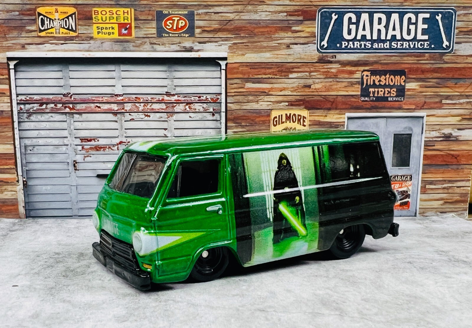 🔥🔥Hot Wheels Star Wars Mandalorian 1966 Dodge A100 Van Green Loose C21🔥🔥