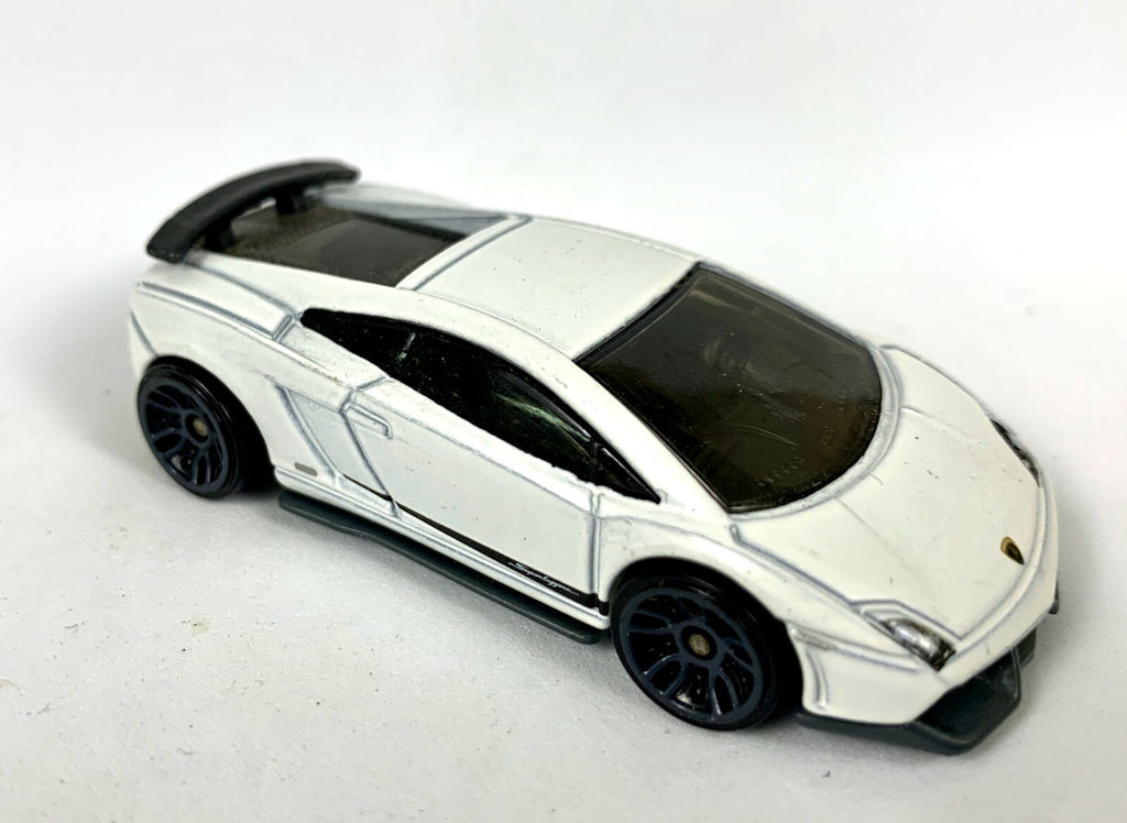 Hot Wheels 2011 HW Premiere Lamborghini Gallardo LP 570-4 Superleggera in White