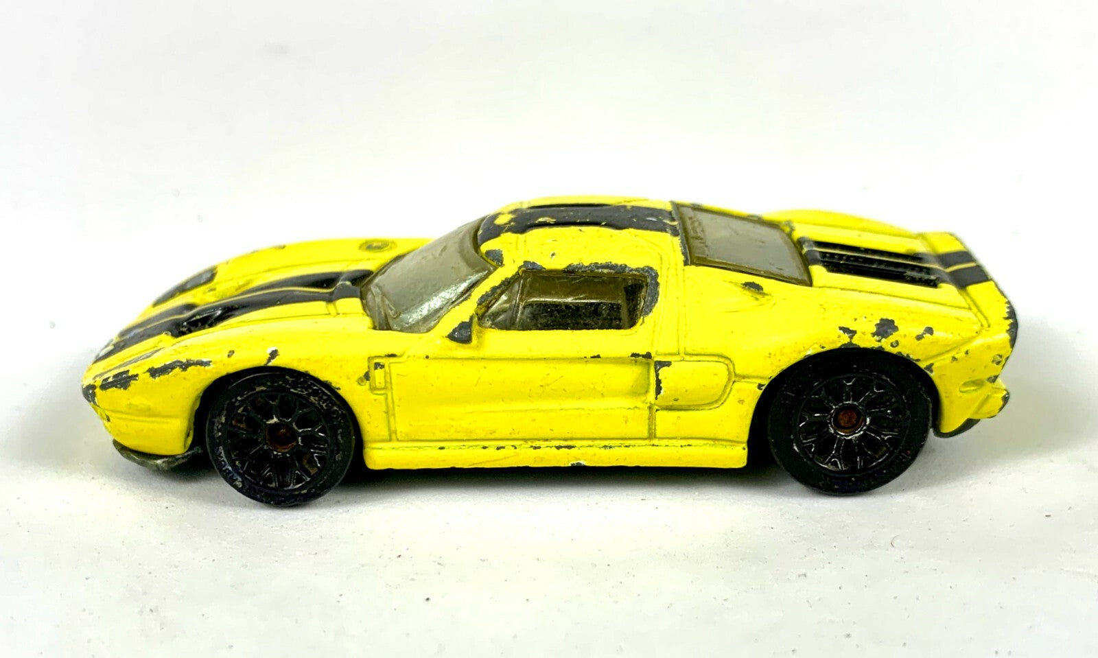 🔥🔥🔥🔥Matchbox 2005 Ford GT Yellow Diecast MB671 2004 1/62 Scale 2004🔥🔥🔥🔥