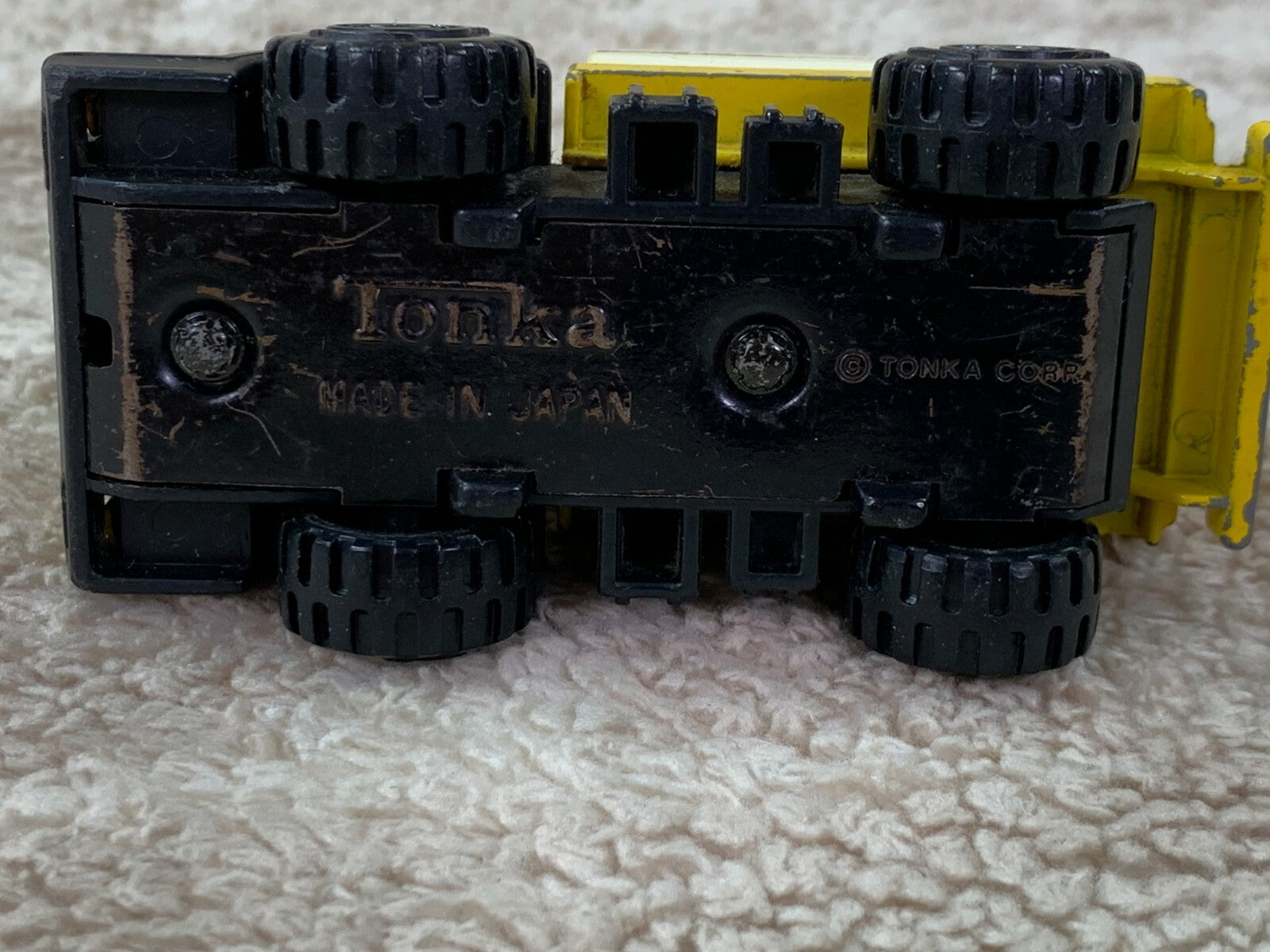 ******Vintage Tonka Tank Truck Yellow 4" Long Made in Japan Pre-Owned HW04******