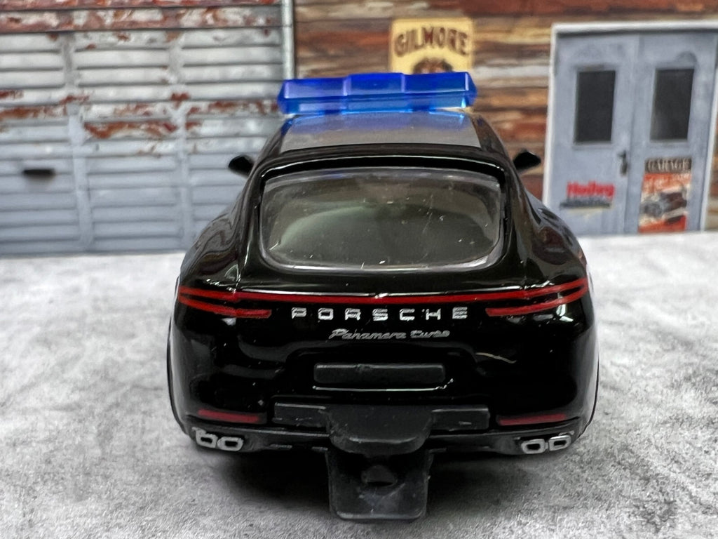 🇩🇪🇩🇪Majorette Porsche Panamera Turbo Police Car w/ Opening Doors C9🇩🇪🇩🇪