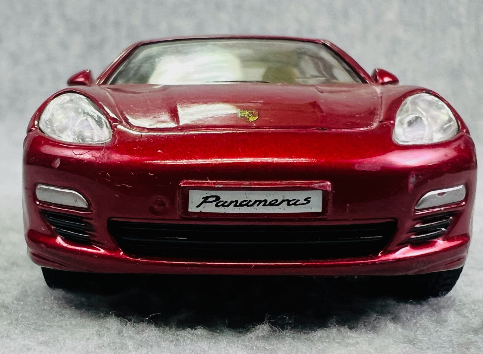 🇩🇪🇩🇪🇩🇪Kinsmart 1:40 Scale Model Porsche Panamera S Red 🇩🇪🇩🇪🇩🇪