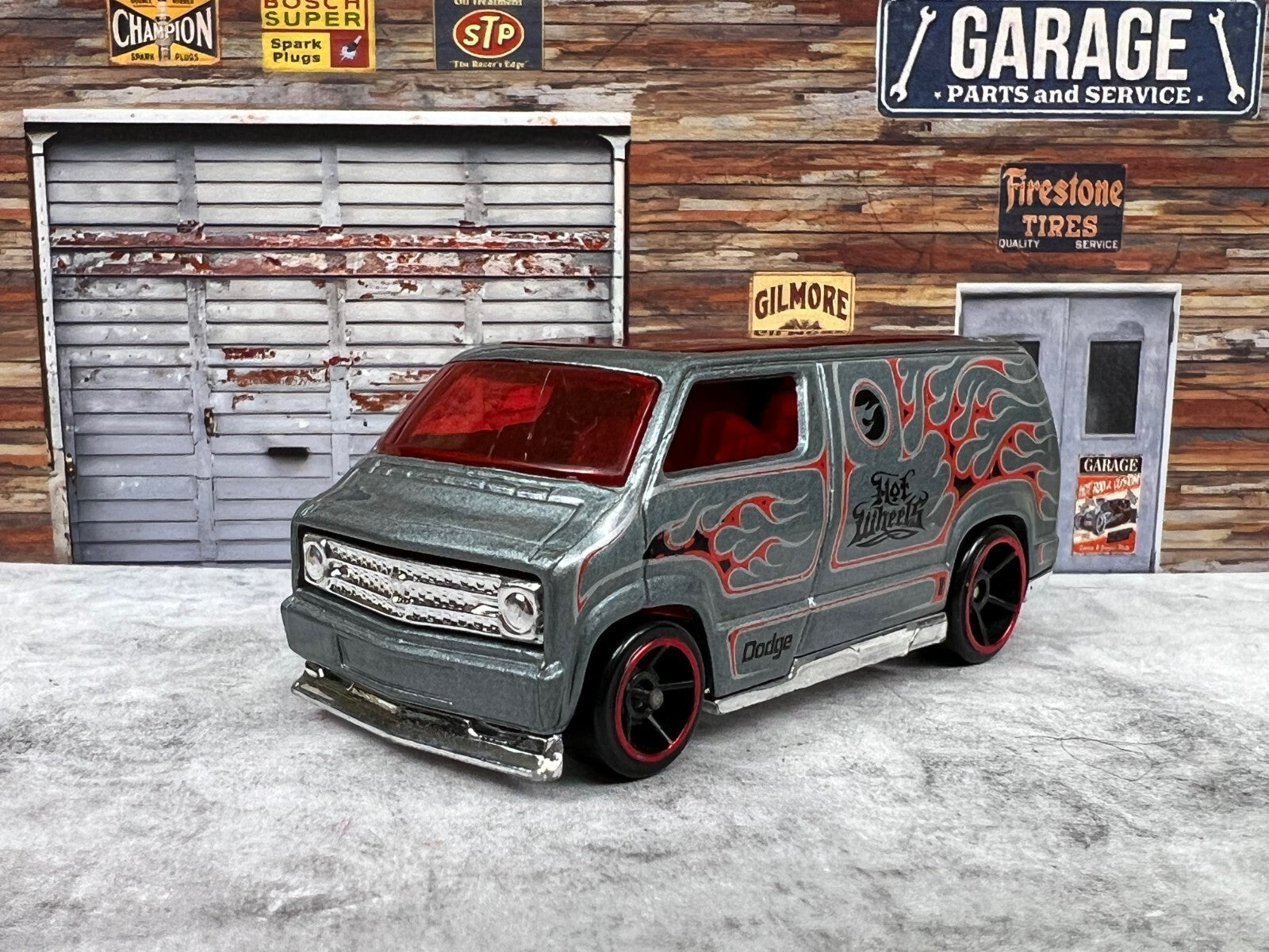 🔥🔥🔥Hot Wheels 2008 New Models CUSTOM '77 DODGE VAN Silver  C9🔥🔥🔥