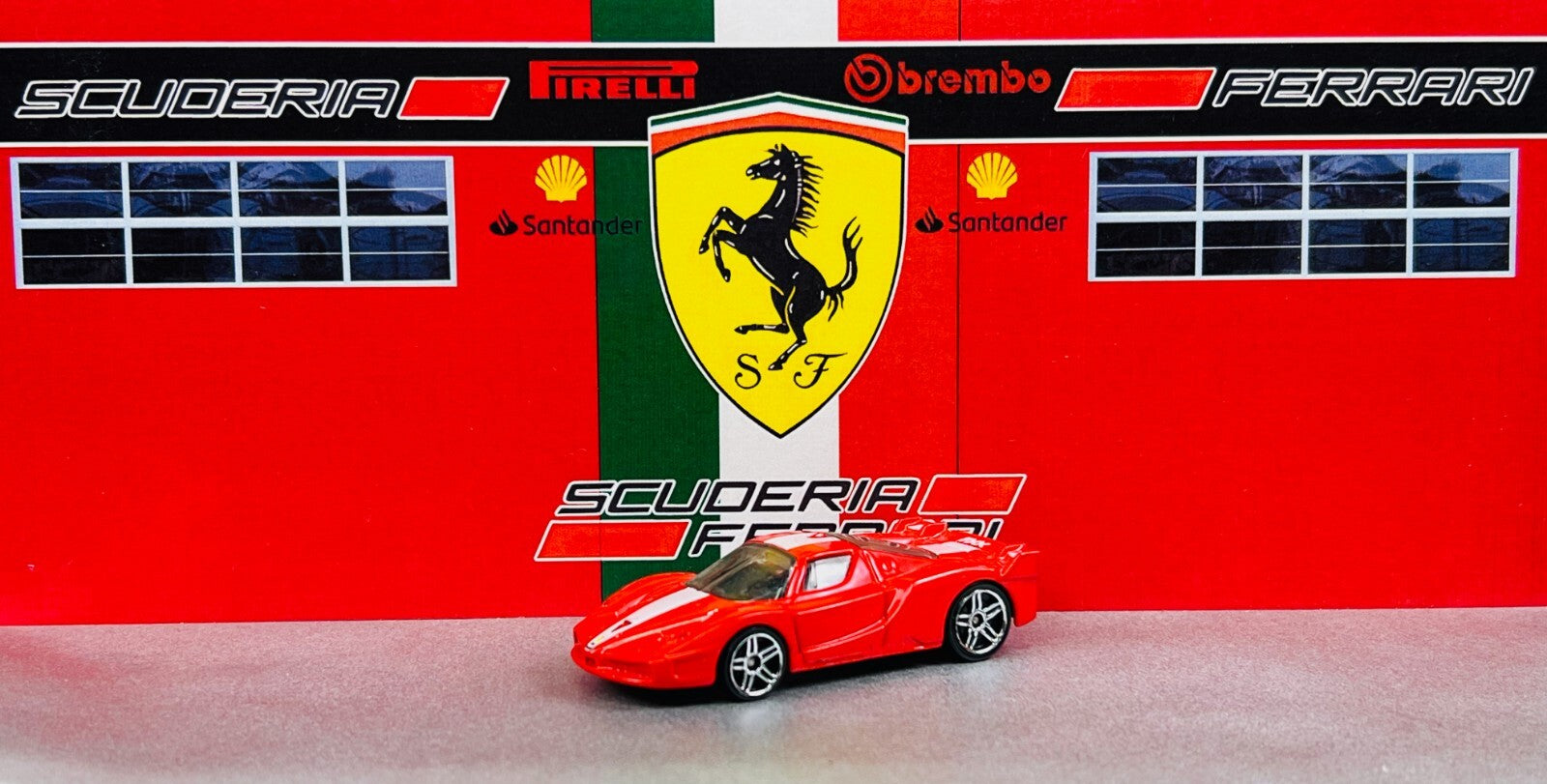 🇮🇹🇮🇹🇮🇹Hot Wheels Traditional Red Ferrari FXX Loose C22🇮🇹🇮🇹🇮🇹