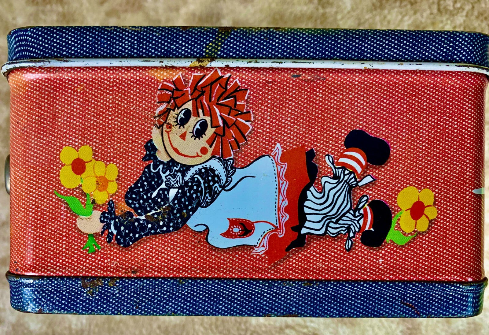 ******Rare Vintage Aladdin Raggedy Ann and Andy Metal Lunchbox  Rare 1973 ******