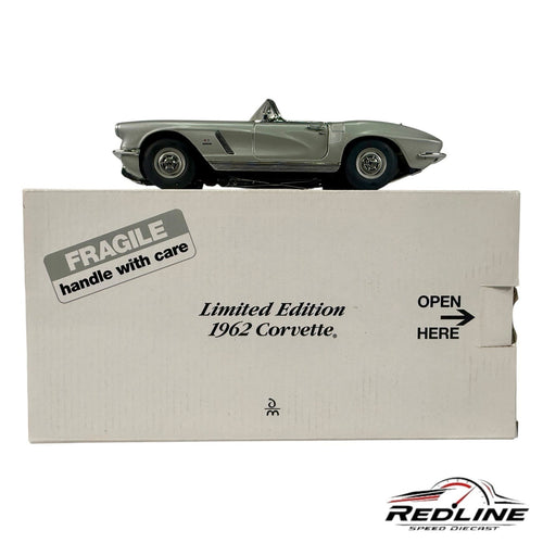 Danbury Mint 1962 1 24 1962 Chevrolet Corvette LN/Box