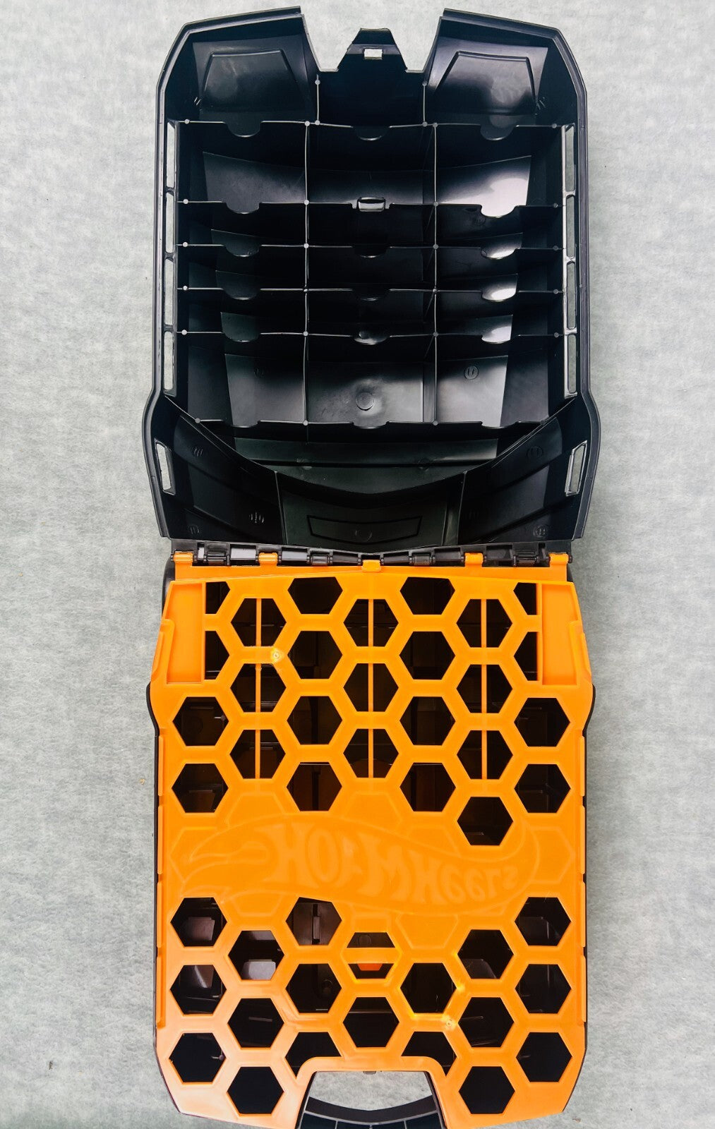 🇺🇸🇺🇸Hot Wheels Challenge Accepted 100 Plastic Car Carrying Case🇺🇸🇺🇸