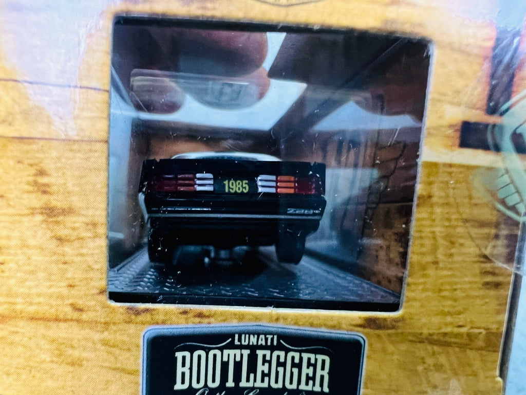 🇺🇸🇺🇸🇺🇸M2 Machines Bootlegger 1985 Chevrolet Camaro Iroc-Z H14🇺🇸🇺🇸🇺🇸