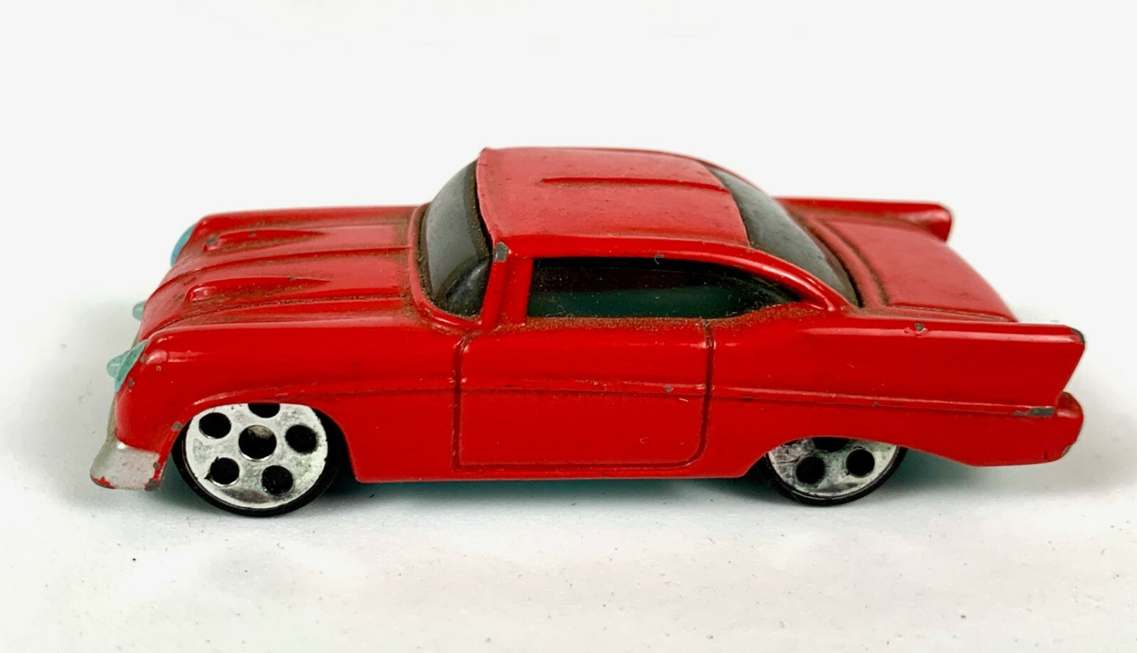 '57 Chevy Glow Rider Red Hot Wheels 2001 McDonalds Happy Meal Toy Die-Cast 1:64
