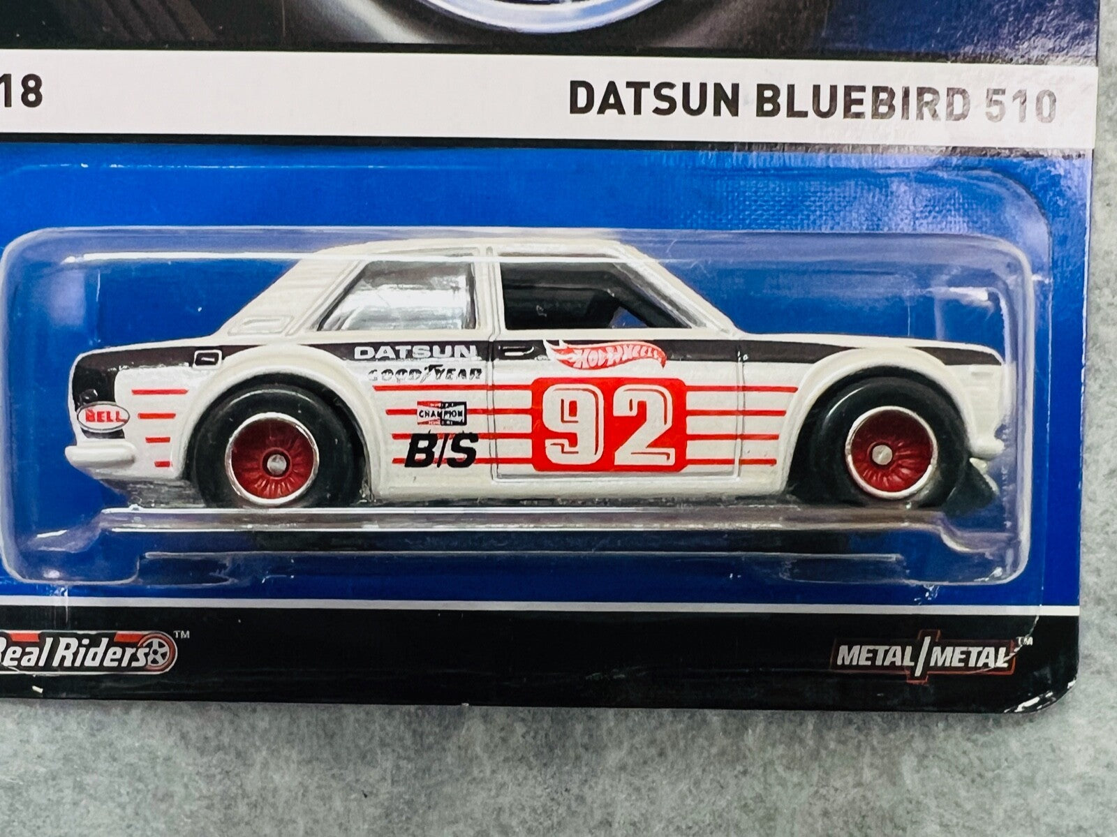 🎌🎌🎌Hot Wheels Nissan Datsun Bluebird 510 White w/Real Riders HW23🎌🎌🎌