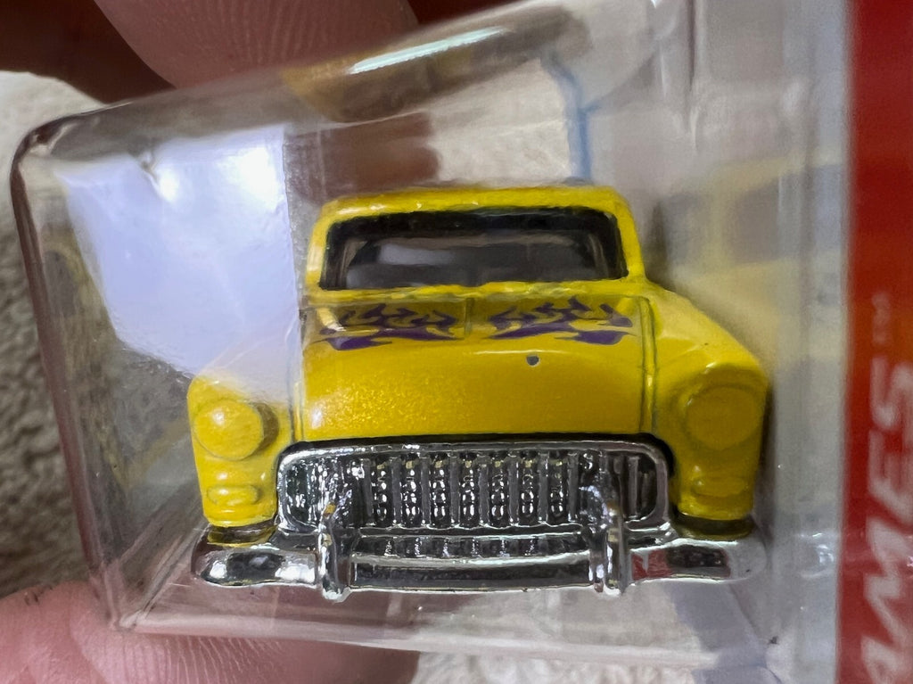 🇺🇸🔥🔥🔥🔥Hot Wheels 2018 HW Flames ’55 Chevy Yellow HW18🔥🔥🔥🔥🇺🇸