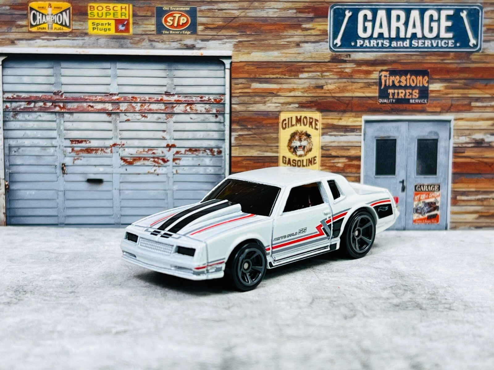 🇺🇸🇺🇸HOT WHEELS '86 Monte Carlo SS White HW Muscle Mania Chevy C18🇺🇸🇺🇸