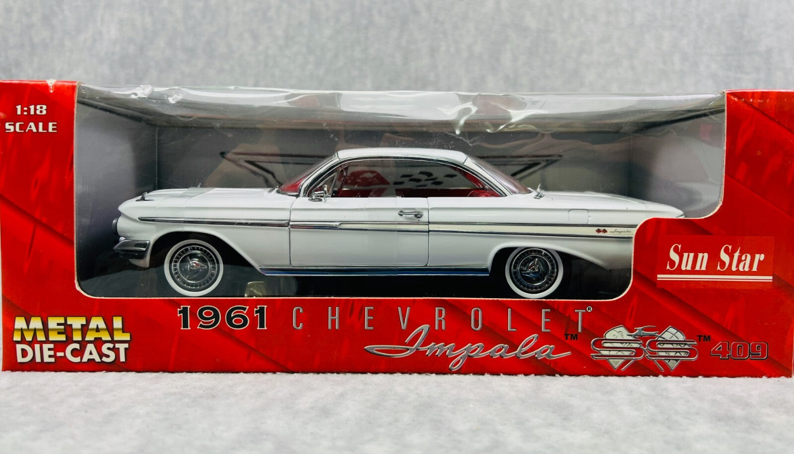 🇺🇸🇺🇸🇺🇸SUNSTAR WHITE 1961 CHEVROLET IMPALA SS409 1/18 SCALE C3🇺🇸🇺🇸🇺🇸