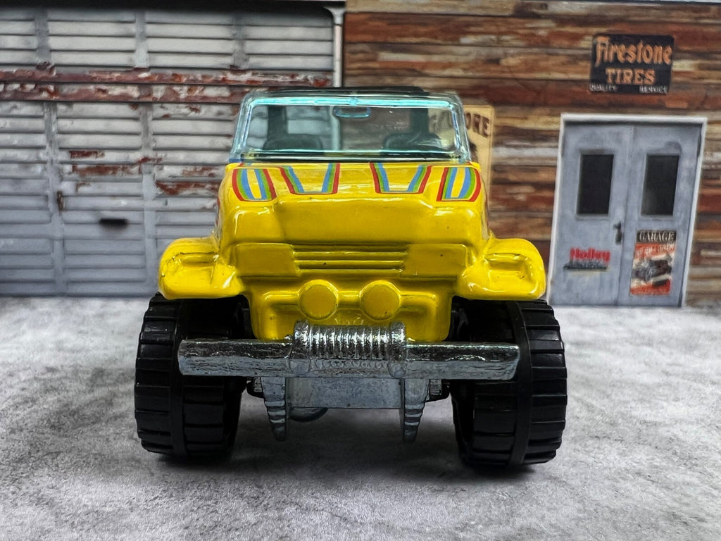 🔥🔥🔥Hot Wheels The Hot Ones Jeep Roll Patrol Yellow Chase 🔥🔥🔥