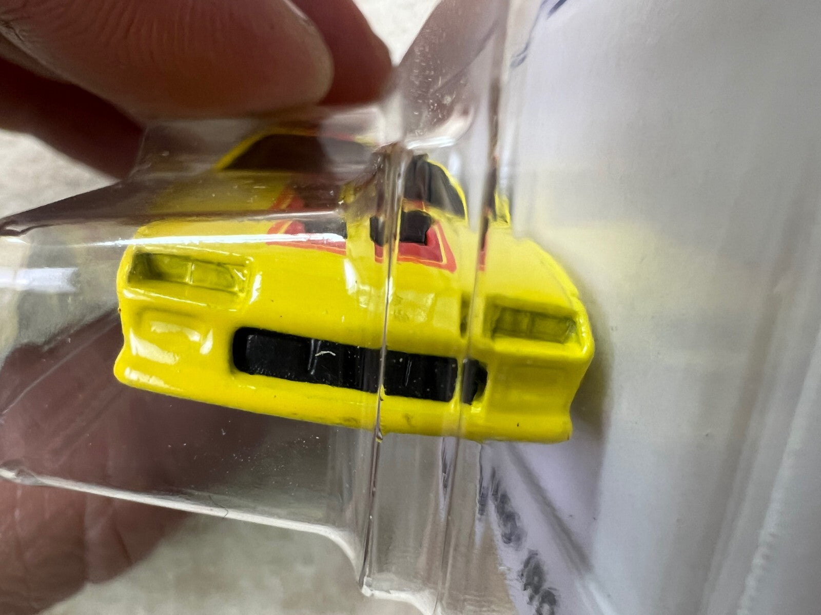 🇺🇸Hot Wheels Flying Customs  Yellow  '85 CHEVROLET CAMARO IROC-Z  HW19🇺🇸