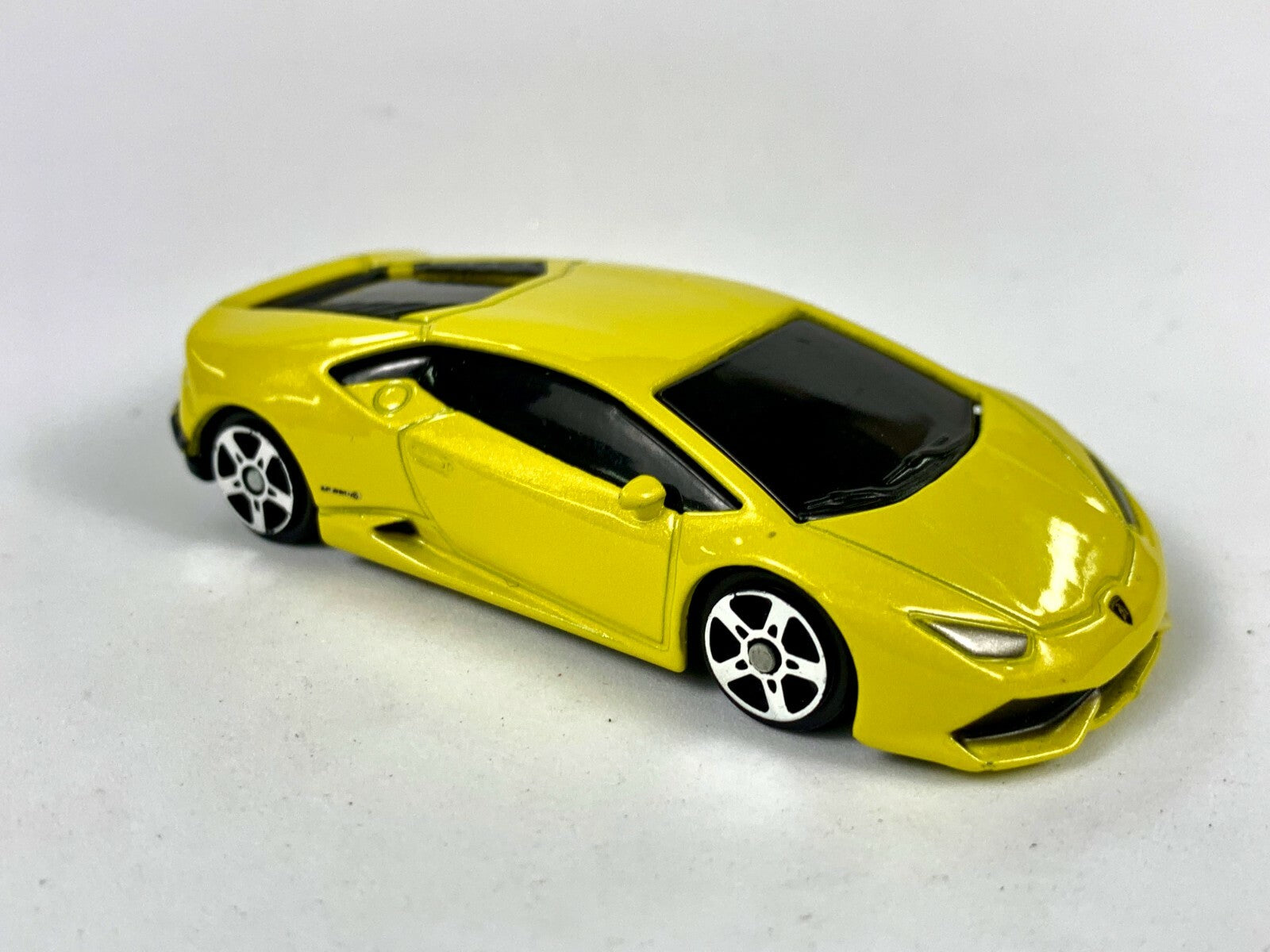 🔥🔥🔥🔥MAISTO Lamborghini HURACAN LP 610-4 Yellow Car SCALE 1/64 Loose🔥🔥🔥🔥