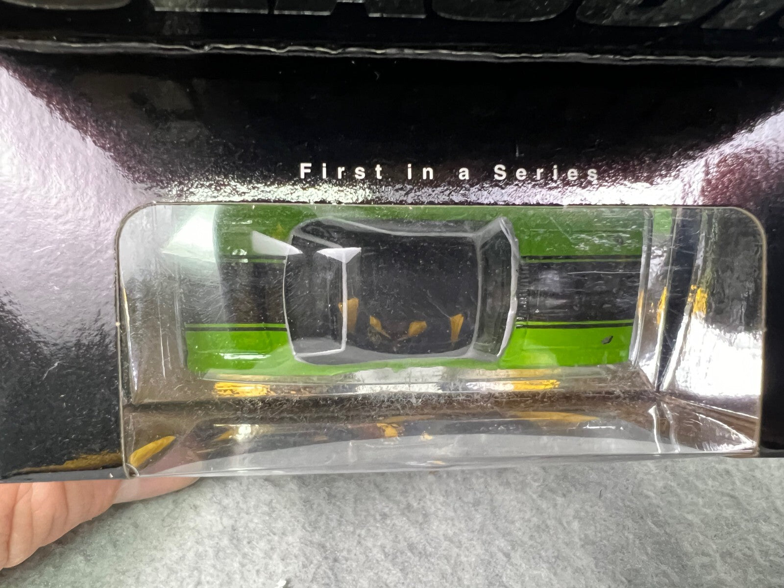 🇺🇸Hot Wheels Special Edition Classic 1970 Road Runner in Green Only At Ames