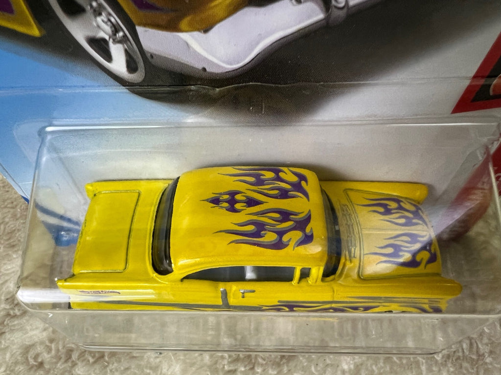 🇺🇸🔥🔥🔥🔥Hot Wheels 2018 HW Flames ’55 Chevy Yellow HW18🔥🔥🔥🔥🇺🇸
