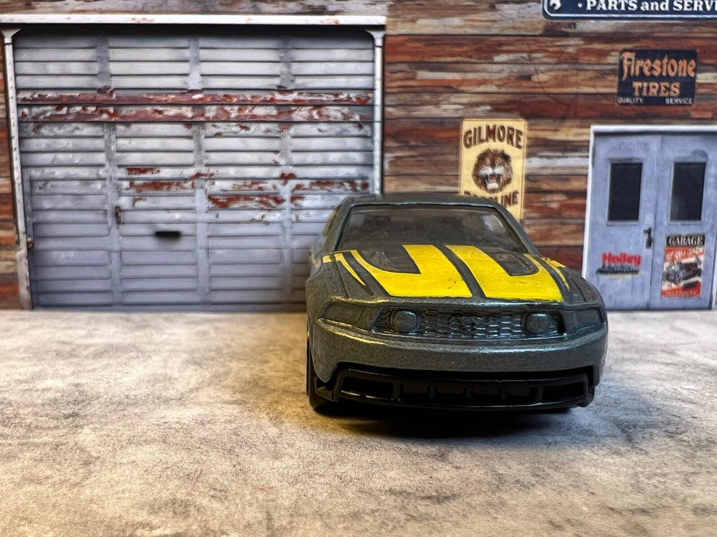 🇺🇸🇺🇸🇺🇸Hotwheels 2010 Ford Mustang GT Silver & Yellow C4🇺🇸🇺🇸🇺🇸