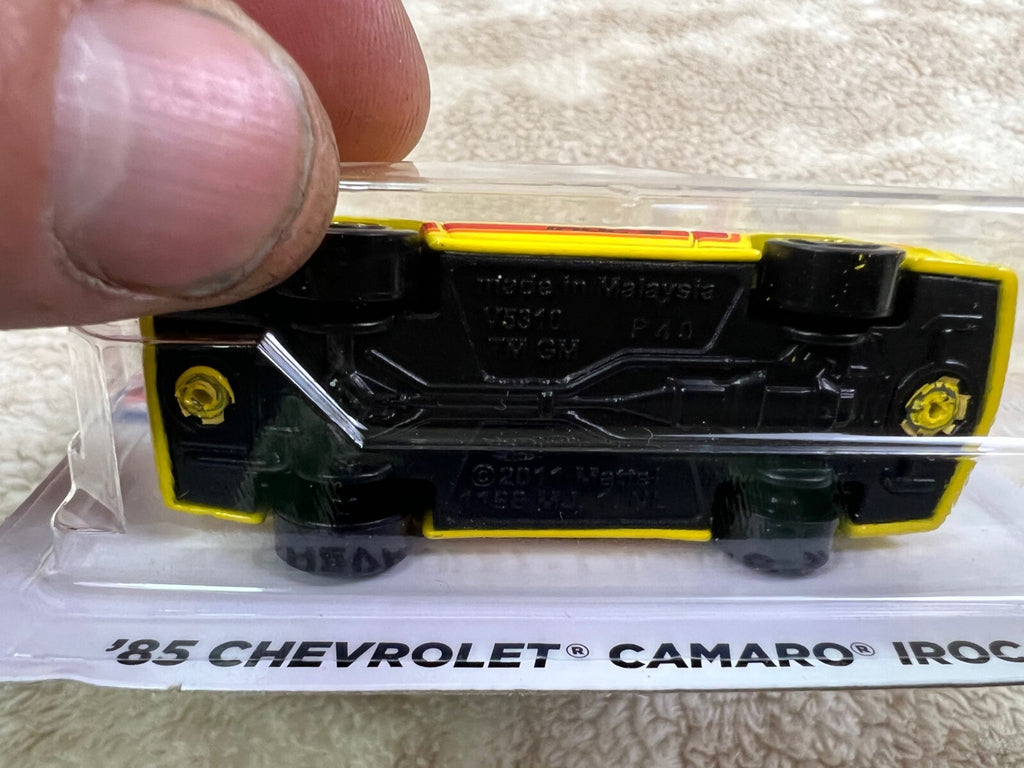 🇺🇸Hot Wheels Flying Customs  Yellow  '85 CHEVROLET CAMARO IROC-Z  HW19🇺🇸