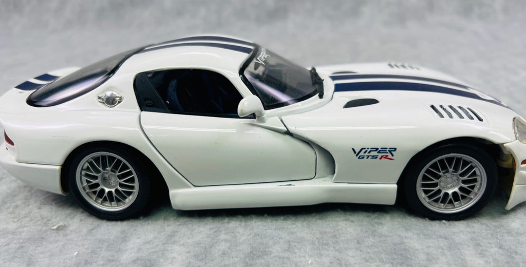 🏁🏁Maisto Dodge Viper GTS-R Special Edition White 1:18🏁🏁