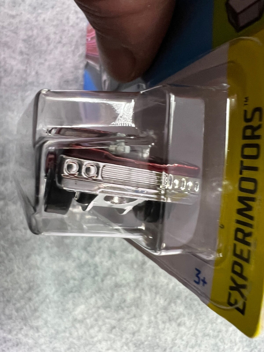 🔥🔥🔥Hot Wheels Experimotors 7/10 Layin’ Lowrider #128 H24🔥🔥🔥